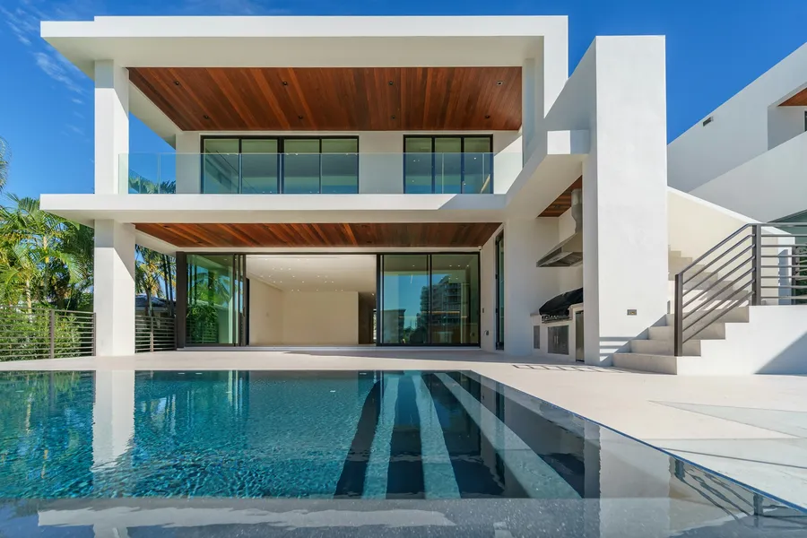 Compound villa in the Diplomatic Quarter